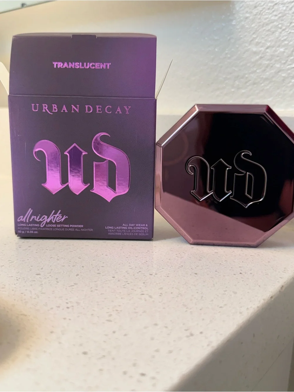 Urban Decay Translucent Setting Powder with Purple Puff